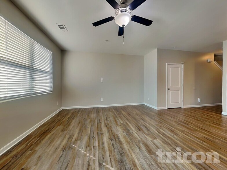 Building Photo - 11877 Fuller St