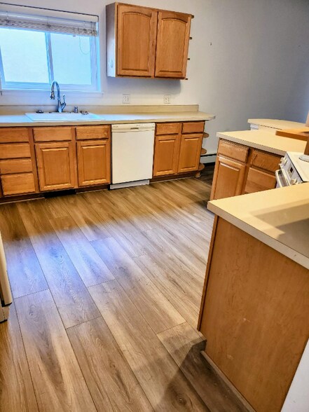 Building Photo - 407 Willow Ridge Ct