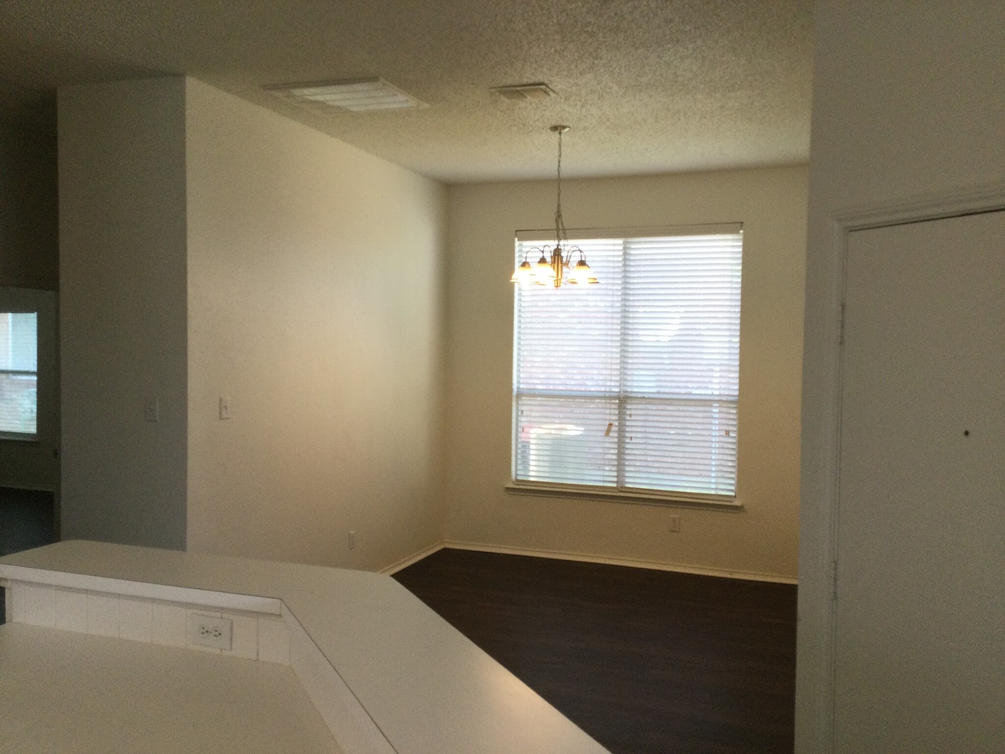 Building Photo - 300 Trailwood Dr