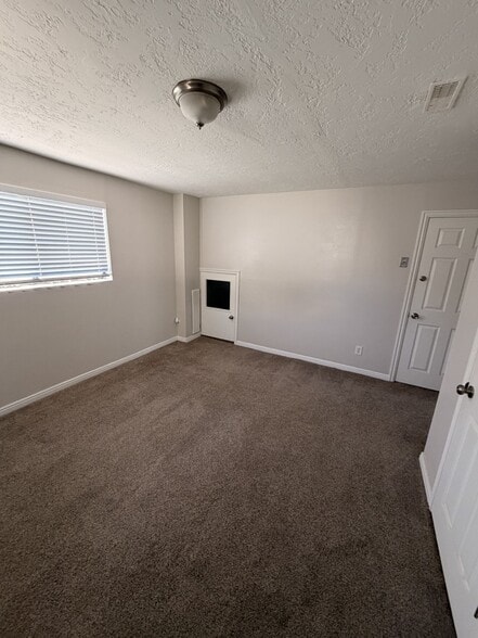 Building Photo - 1618 W 860 S
