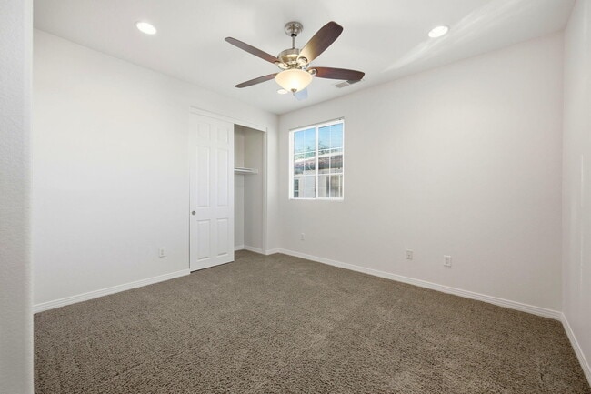 Building Photo - 35495 Domani Dr