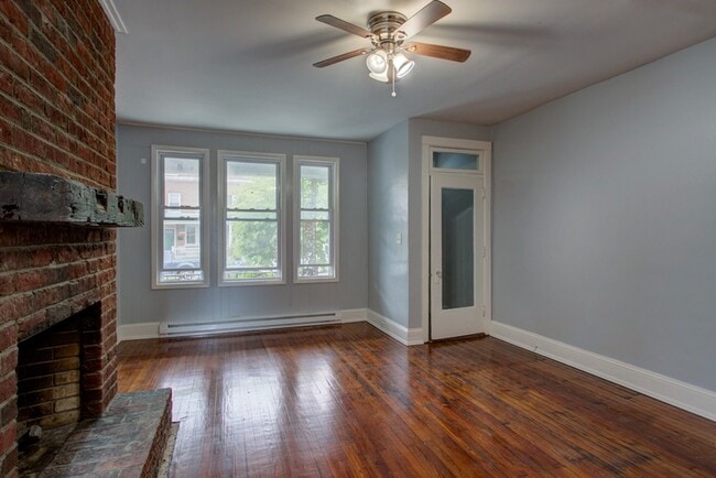 Building Photo - 593 N Plum St