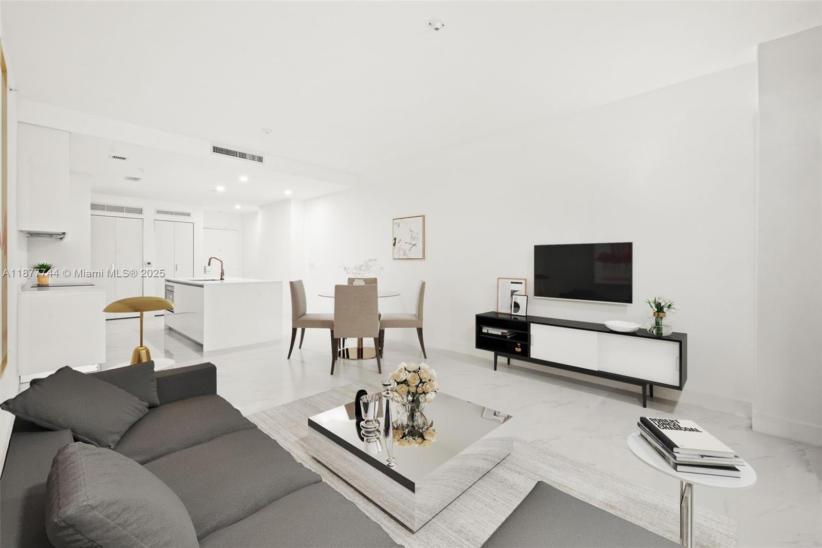 Building Photo - 700 NE 24th St