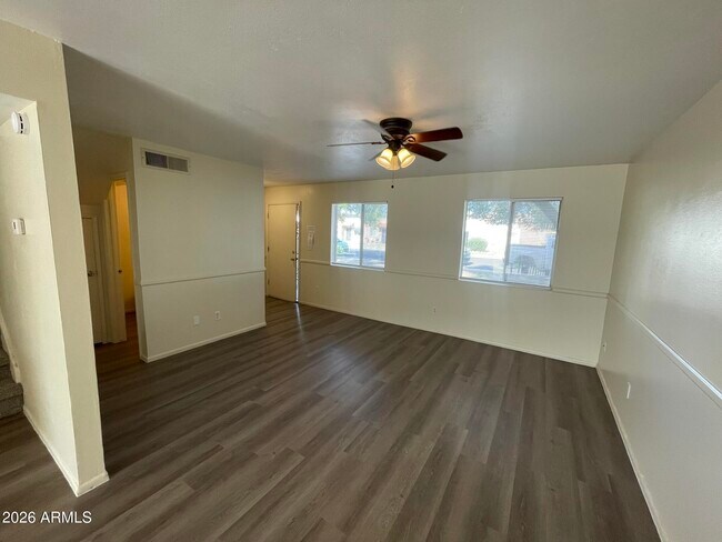 Building Photo - 613 N Pioneer Cir