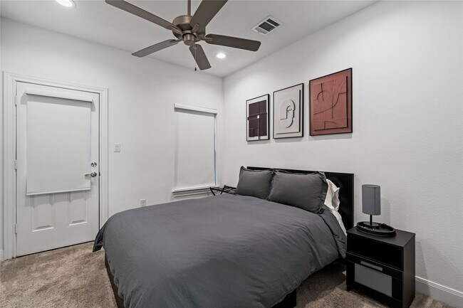 Building Photo - 3319 Beverly Frst Dr