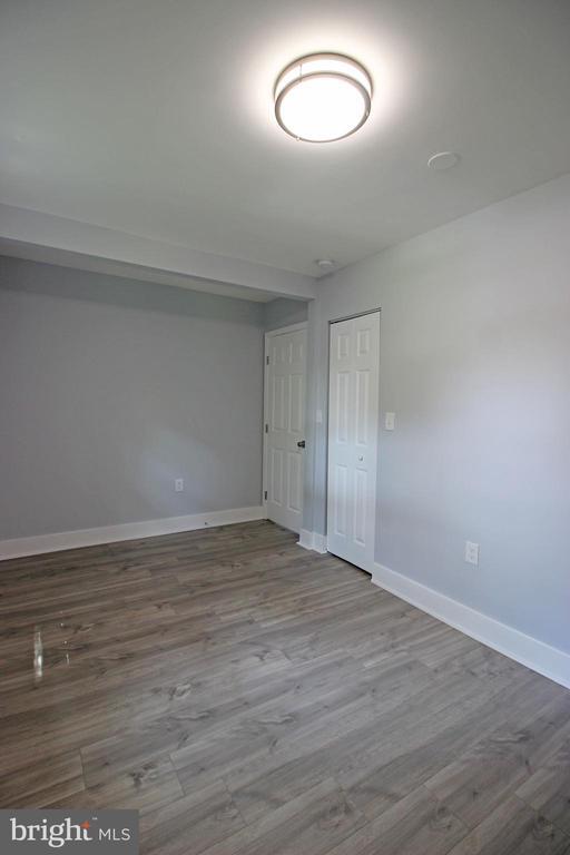 Building Photo - 6811 Glenmont St