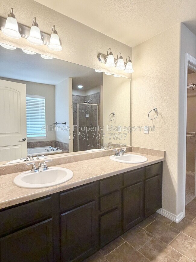 Building Photo - 7270 Araia Dr