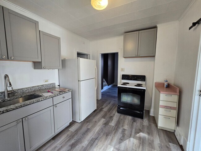 Building Photo - mad5865