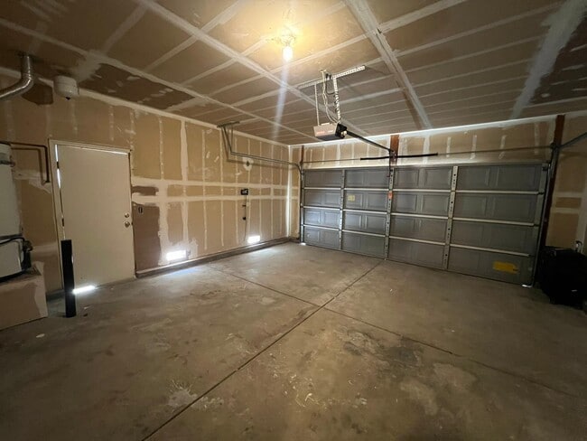 Building Photo - 560 Sutherland Ranch Ln