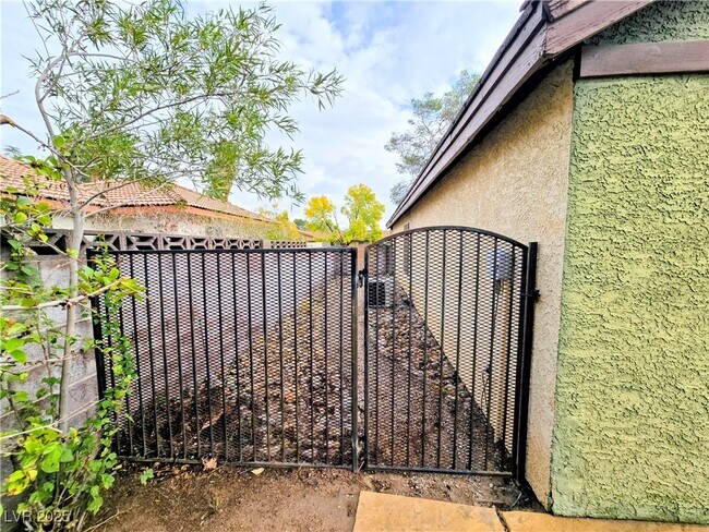 Building Photo - 3159 Tonyram Cir