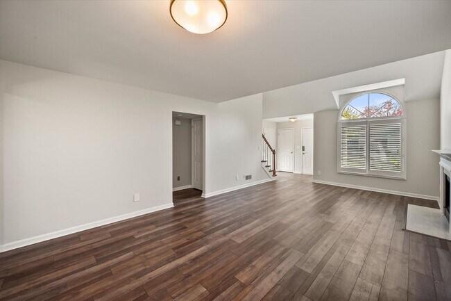 Building Photo - Beautiful 3-Bedroom Home on a Quiet Cul-de-Sac