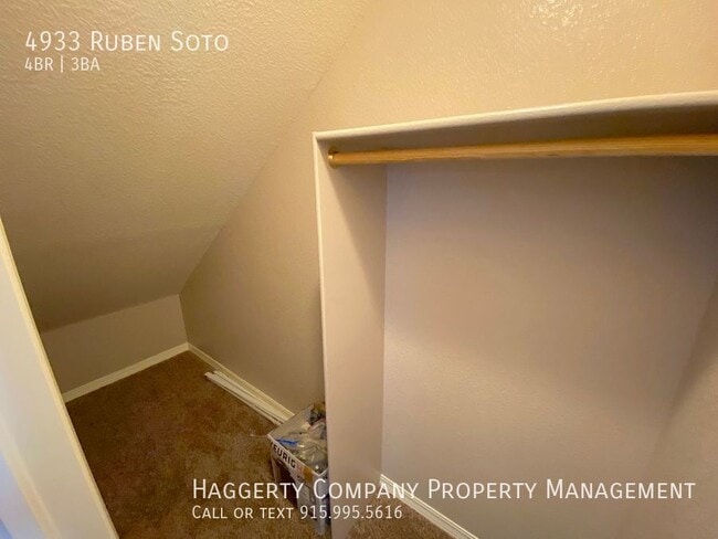 Building Photo - 4933 Ruben Soto