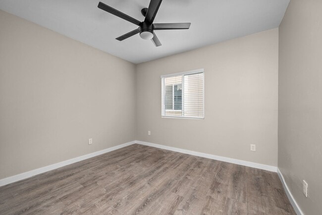 Building Photo - BEDROOMS! $900.00/room