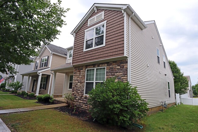 Building Photo - 5595 Eagle River Dr