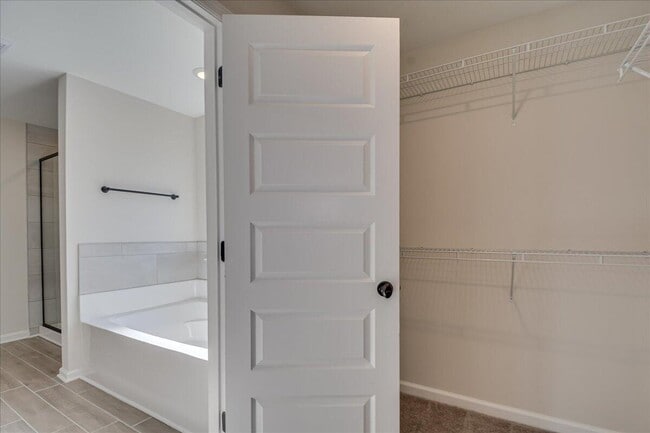 Building Photo - 5123 Huntley Trl