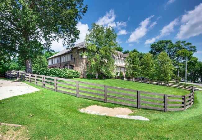 Building Photo - Stunning 4BE/3.5BA home in the heart of Gr...