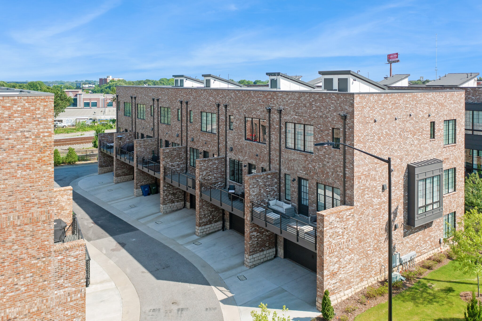 Building Photo - 265 Castleberry Station Dr SW
