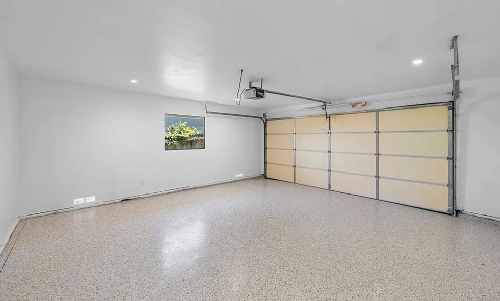 Building Photo - 4515 Sugarhill Dr