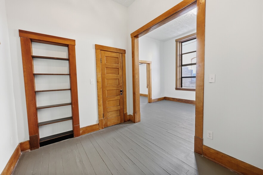 Study / Den - 217 N Sibley Ave