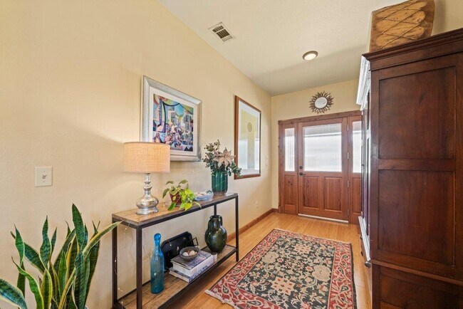 Building Photo - 309 Ridge Oak Dr