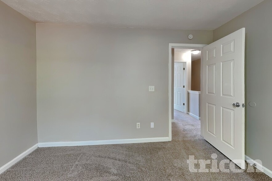 Building Photo - 517 Cathedral Dr