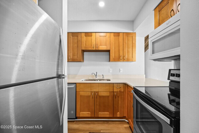 Building Photo - 500 Summerset Ct