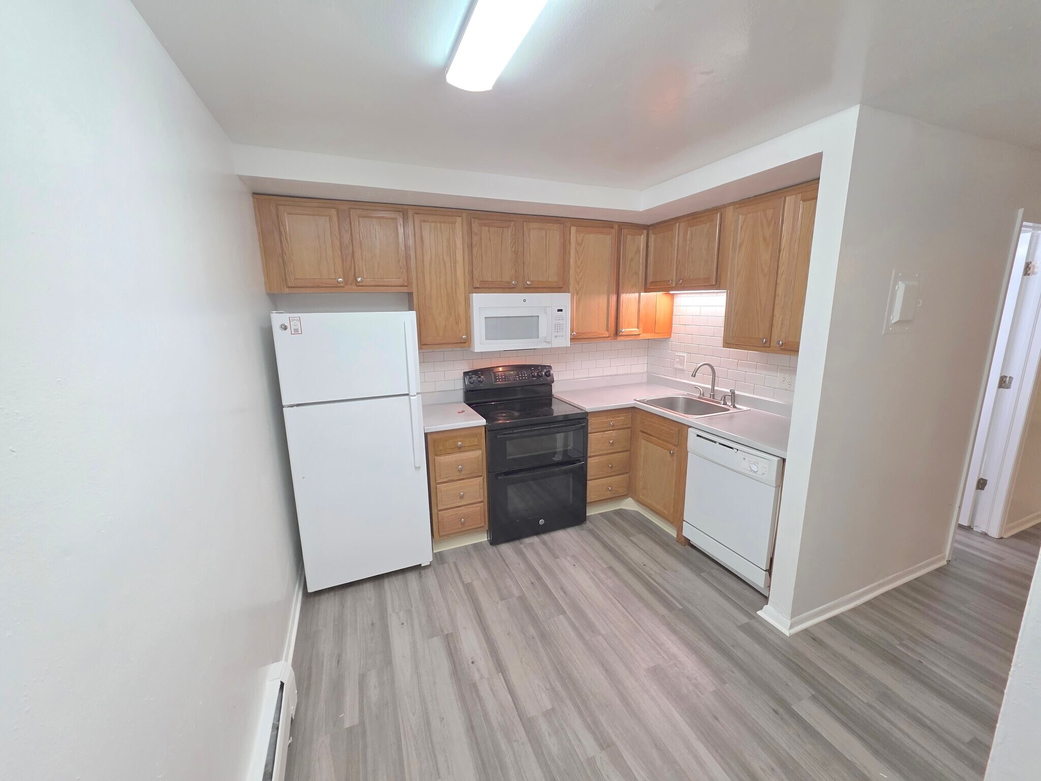 Building Photo - 1330 Zephyr St