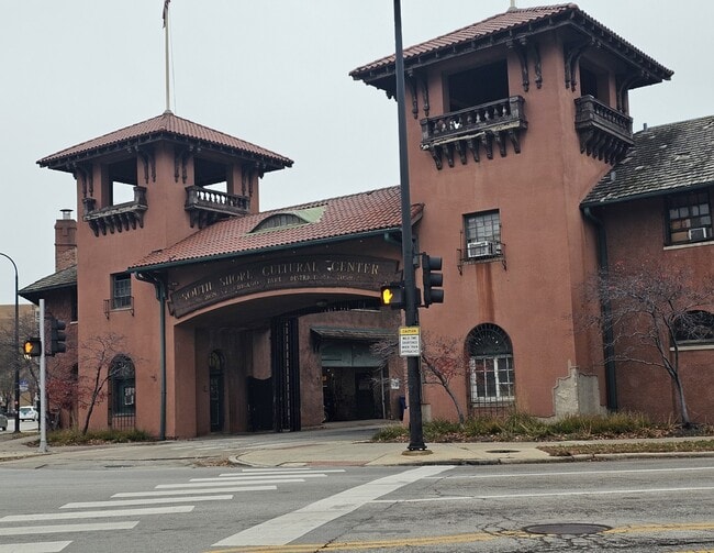 Building Photo - 7203 S Yates Blvd