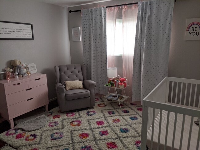 Guest Bedroom - 9808 Regent St