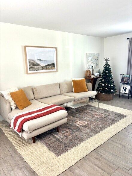 Primary Photo - 501 18th St