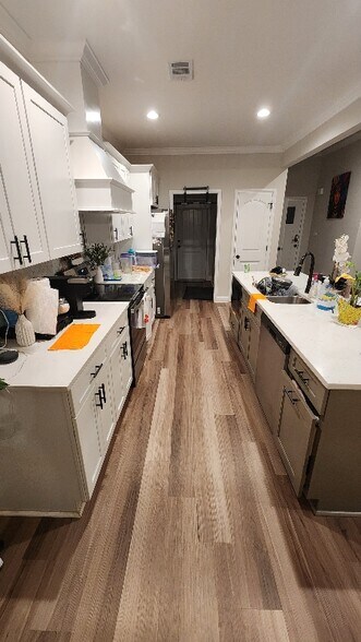 Building Photo - 208 Otters Rdg Dr