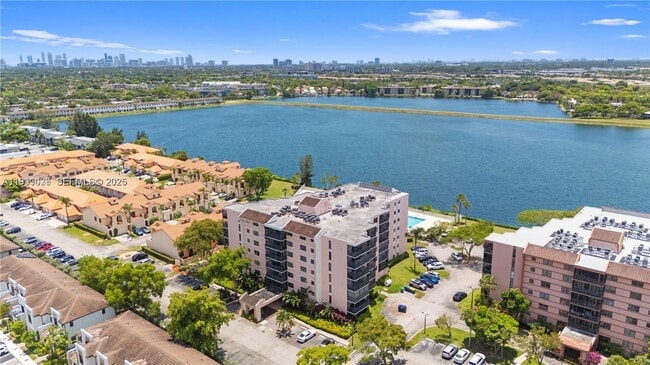 Building Photo - 20840 San Simeon Way