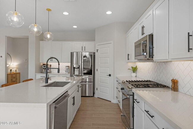 Building Photo - 11716 N 168th Dr