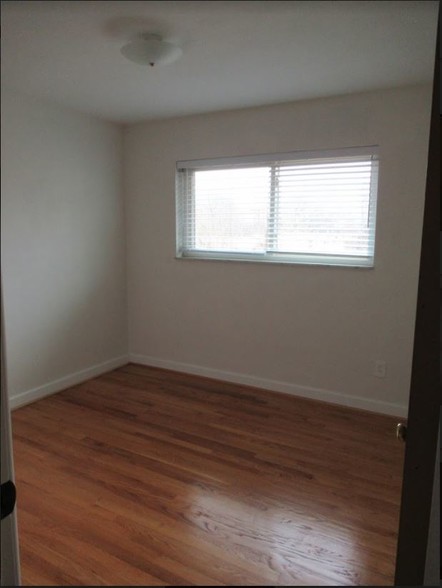 Second Bedroom - 5400 Eichelberger St