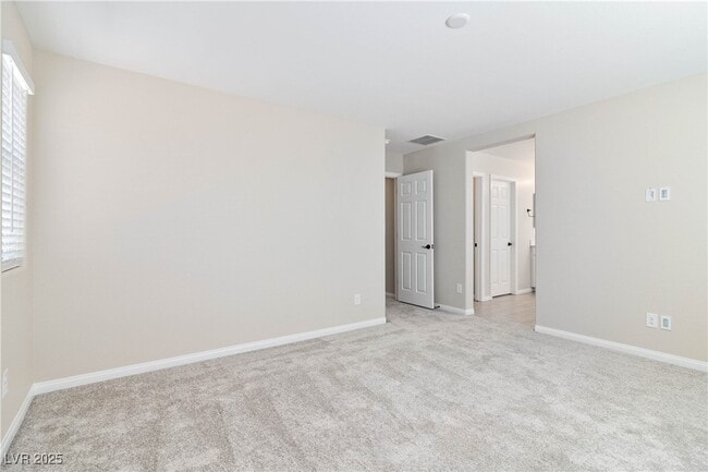 Building Photo - 3859 Painted Lady Ave