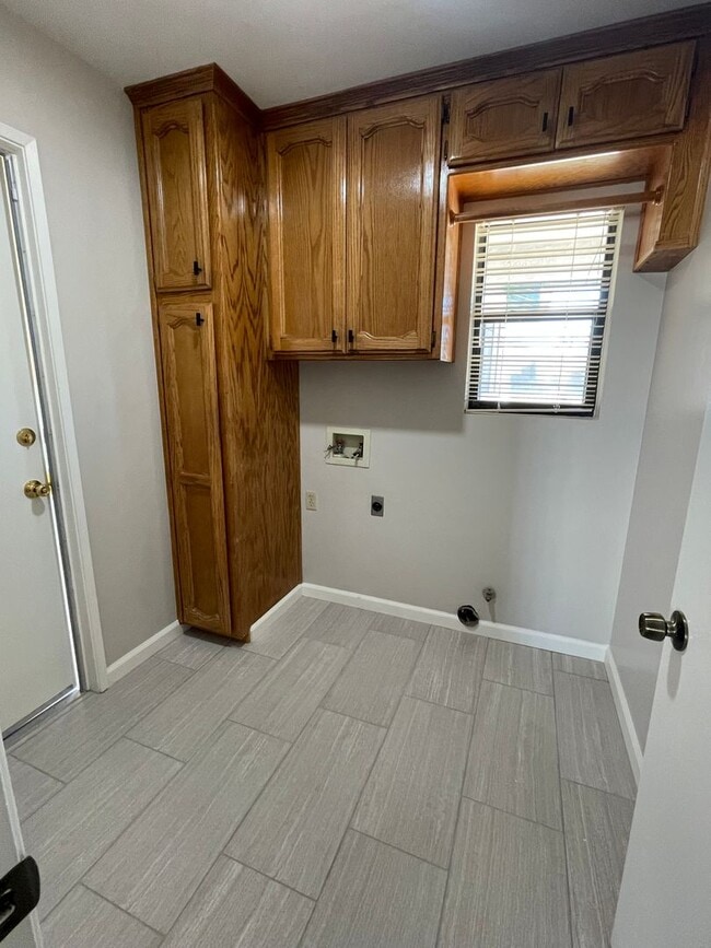 Building Photo - Coming Soon!