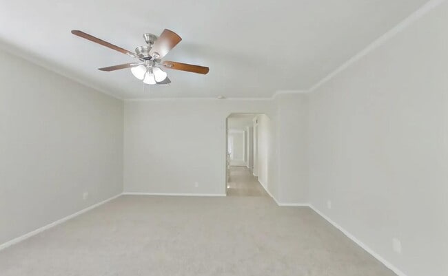 Building Photo - Modern 3-Bedroom Sanctuary in a Sought-After Location