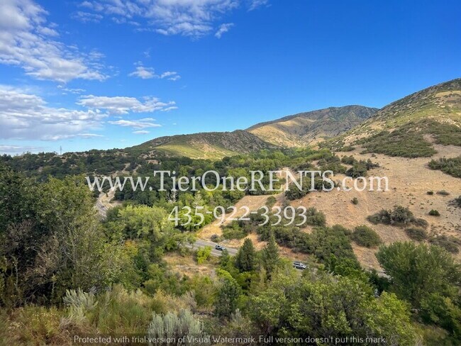 Building Photo - This property offers a NO DEPOSIT option available for qualified renters