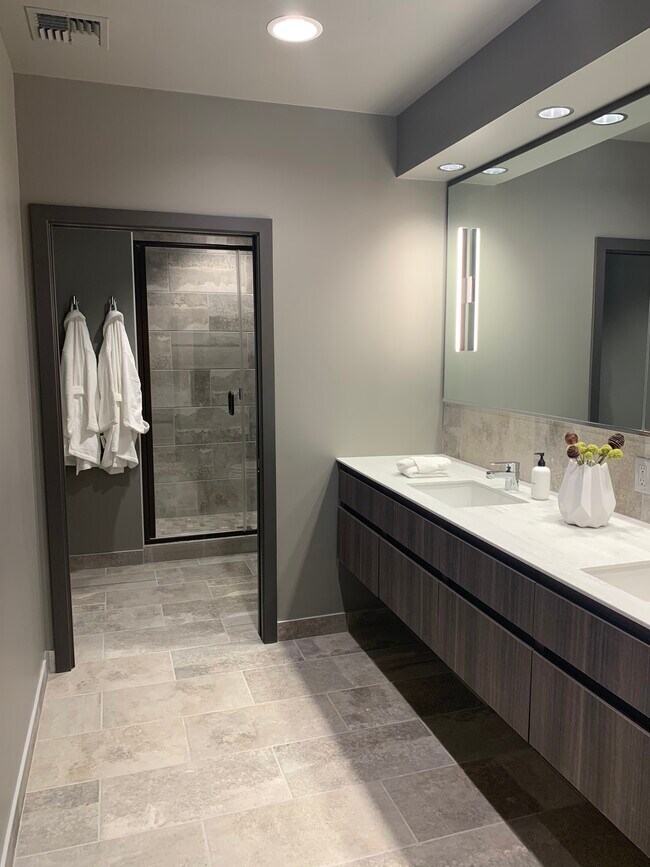 SHOWER - 1011 W 1st Ave