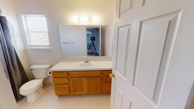 Building Photo - 7812 Thornhill Dr