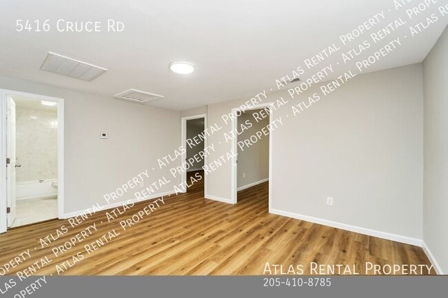 Building Photo - 5416 Cruce Rd