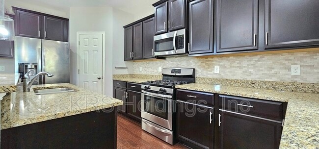 Building Photo - 210 Benthall Rd