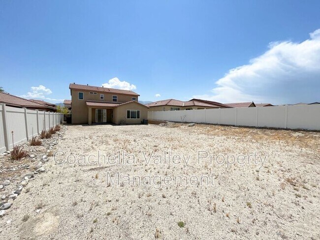 Building Photo - 62806 Kitetail Dr