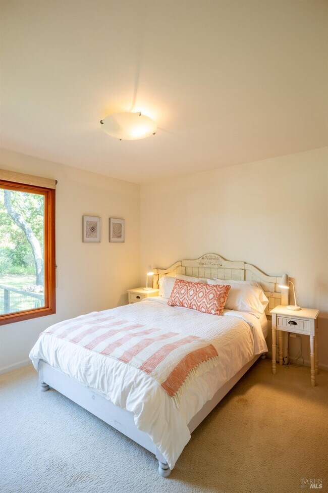 Building Photo - 452 Chestnut Ave