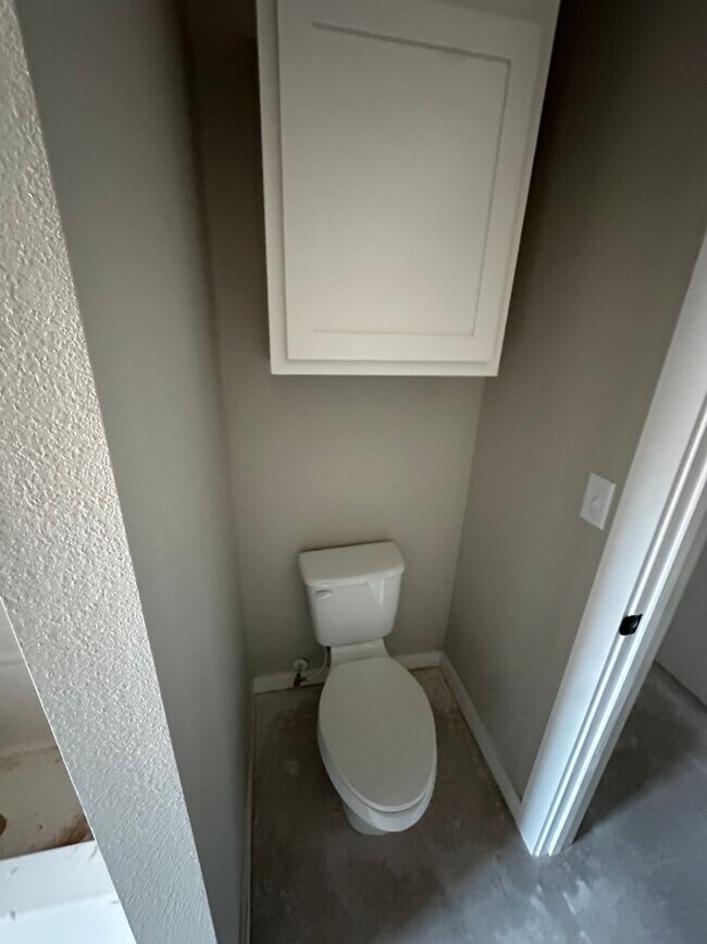 Building Photo - Modern Living Starts Here — Pre-Leasing at Hampton Hills!