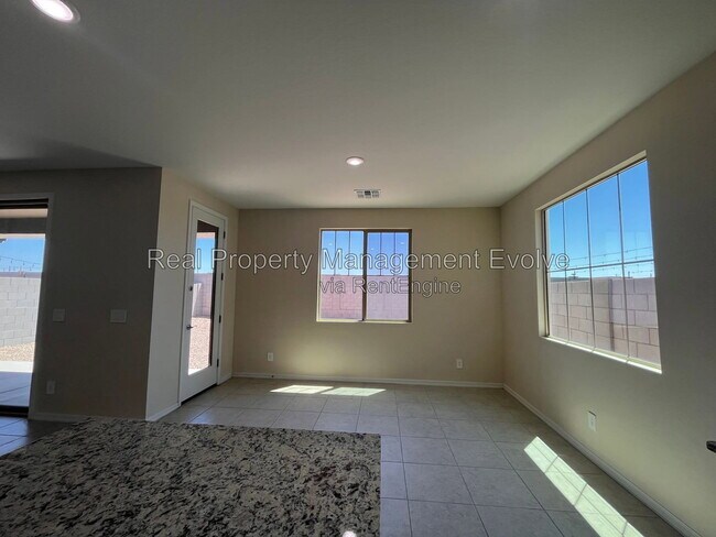 Building Photo - 4617 S 108th Ave