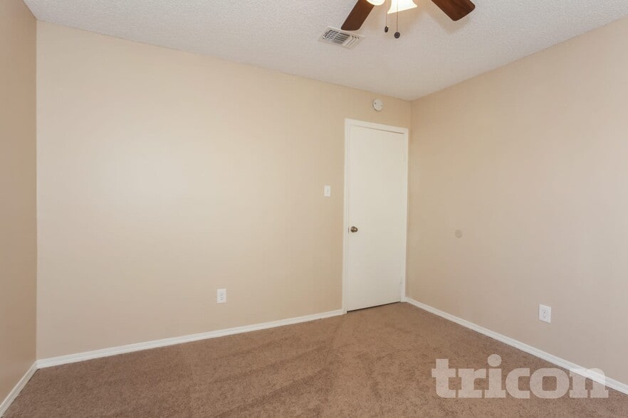 Building Photo - 12558 Chalmette St