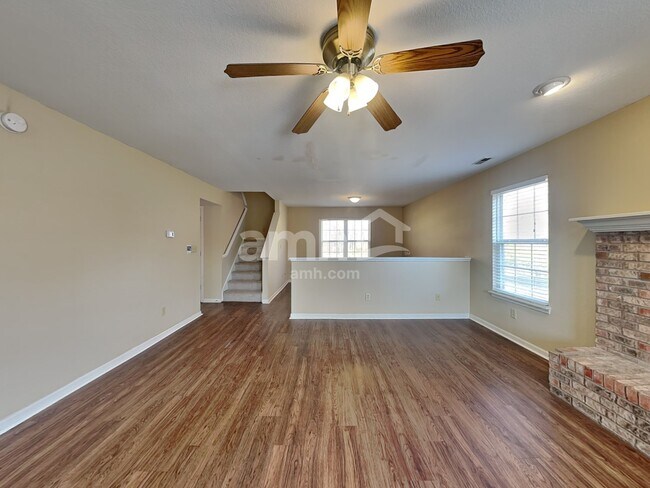 Building Photo - 10534 Aspen Dr