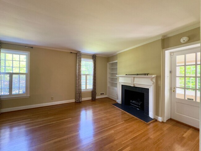 Building Photo - Spacious 4-Bedroom Single Family House in Baltimore