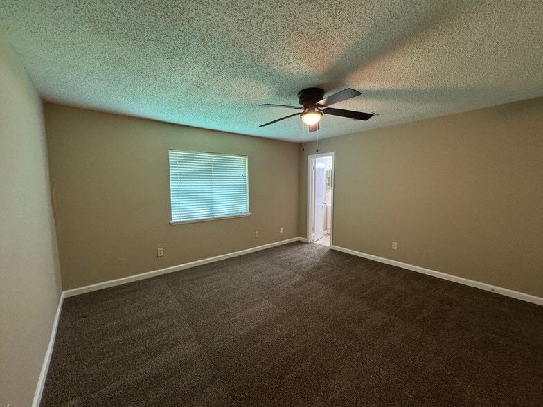 Building Photo - 17519 Poppy Trails Ln